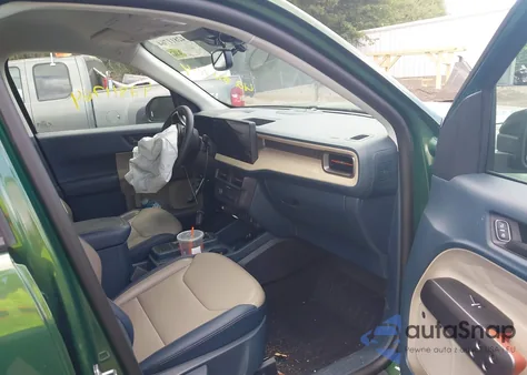 2025 Ford Maverick Lariat из США, поврежденный, VIN 3FTTW8S38SRA18962